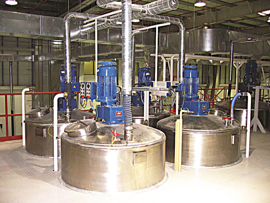 خزانات خلط الضغط: تكنولوجيا متقدمة في العمليات الصناعية